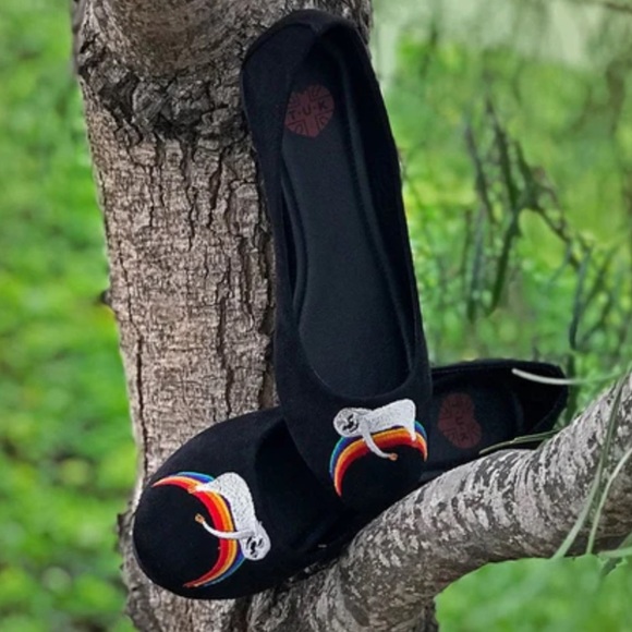 TUK Footwear Womens Adorable Cute Sloth Rainbow Ballet Flats Size 7 - Picture 3 of 8